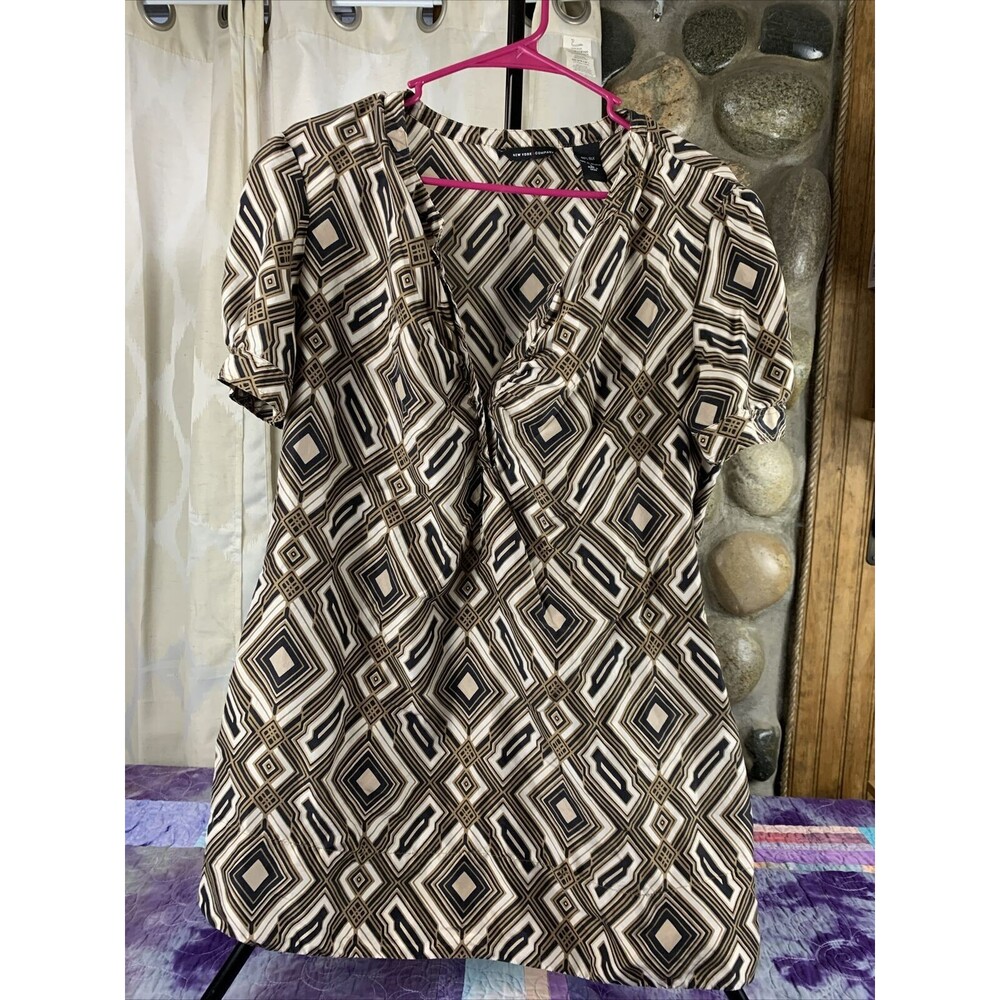 New York & Company Womens Large 100% Silk Pullover Geometric Blouse Short Sleeve - Picture 1 of 6